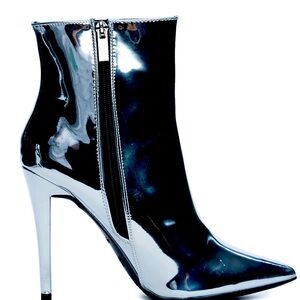 High heel bootie silver brand new in box